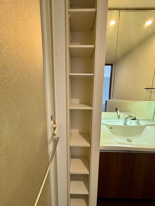 物件内観写真18　(収納)