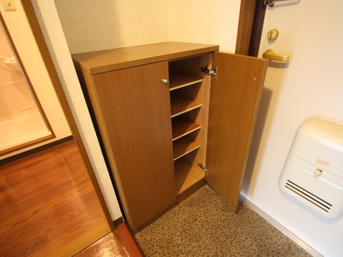 物件内観写真18　(靴箱)