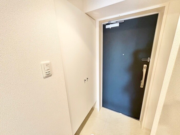 物件内観写真13　(玄関)