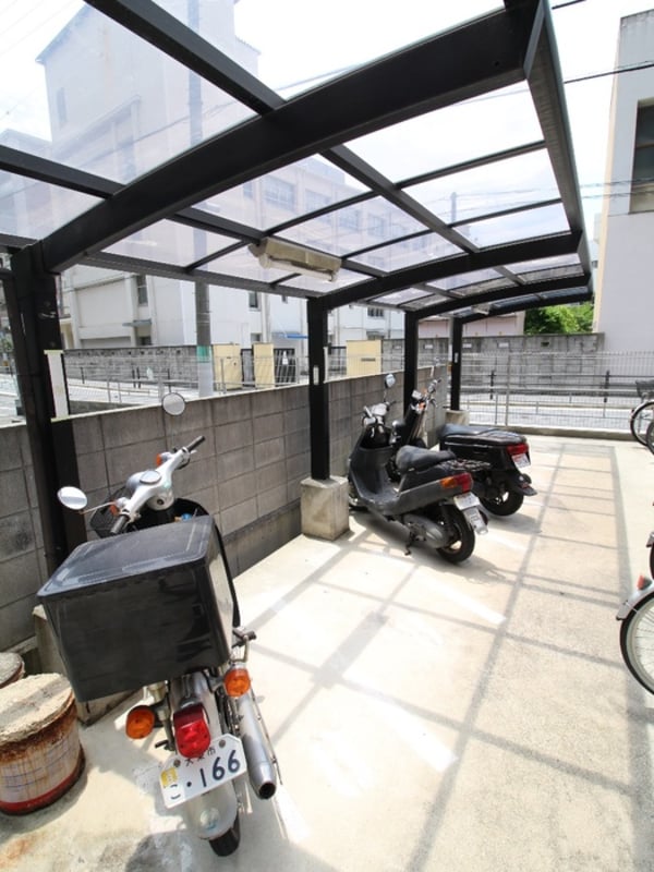 バイク置き場