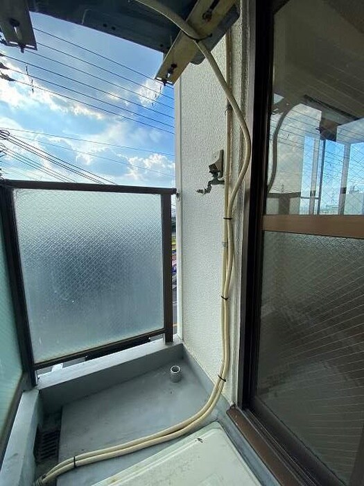 物件内観写真14　(洗濯機置場)