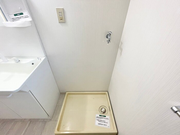 物件内観写真15　(洗濯機置場)