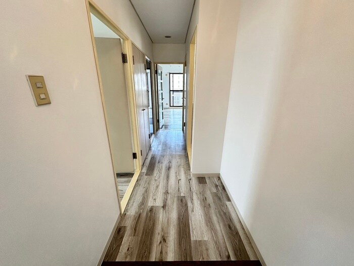 物件内観写真20　(廊下)