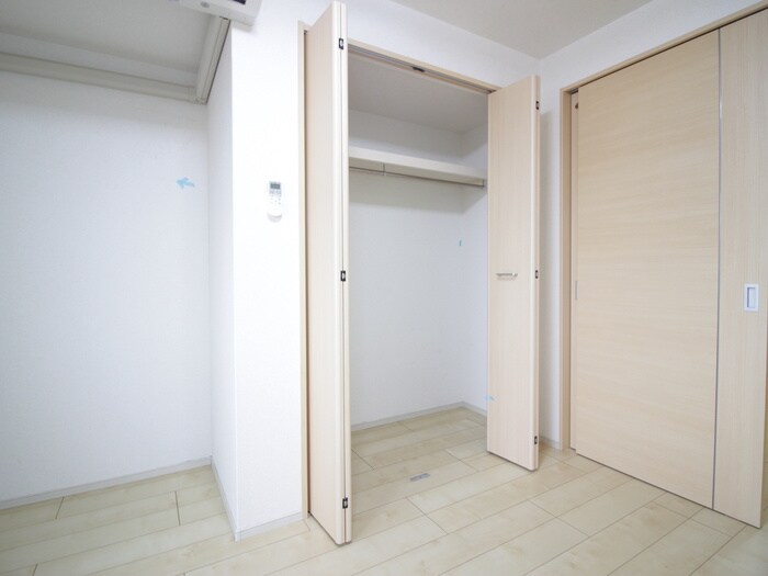 物件内観写真11　(収納)