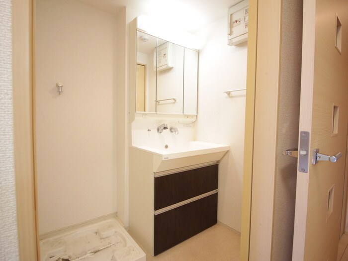 物件内観写真13　(洗面)