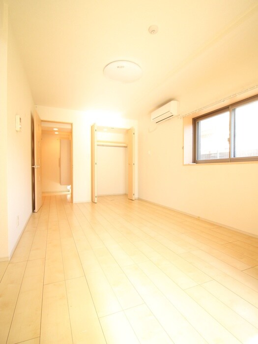 物件内観写真15　(居室)