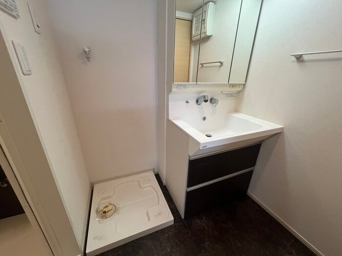 物件内観写真18　(洗濯機置場)