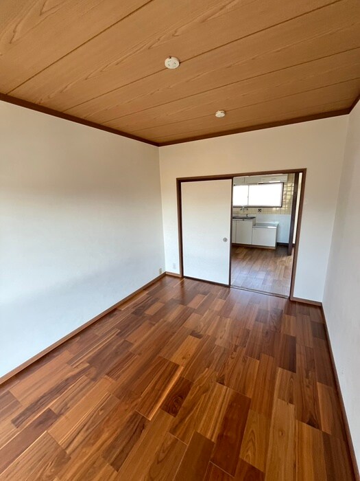 物件内観写真3　(居室)