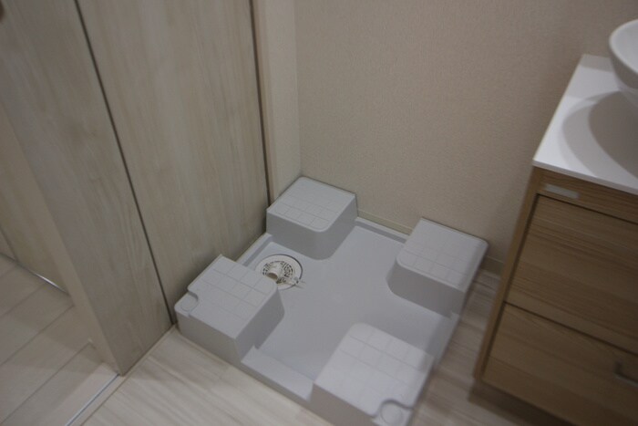 物件内観写真12　(洗濯機置場)