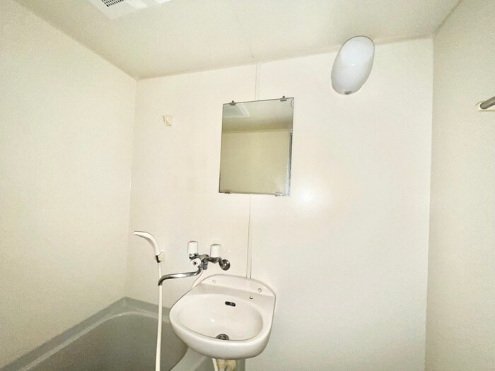 物件内観写真9　(洗面)