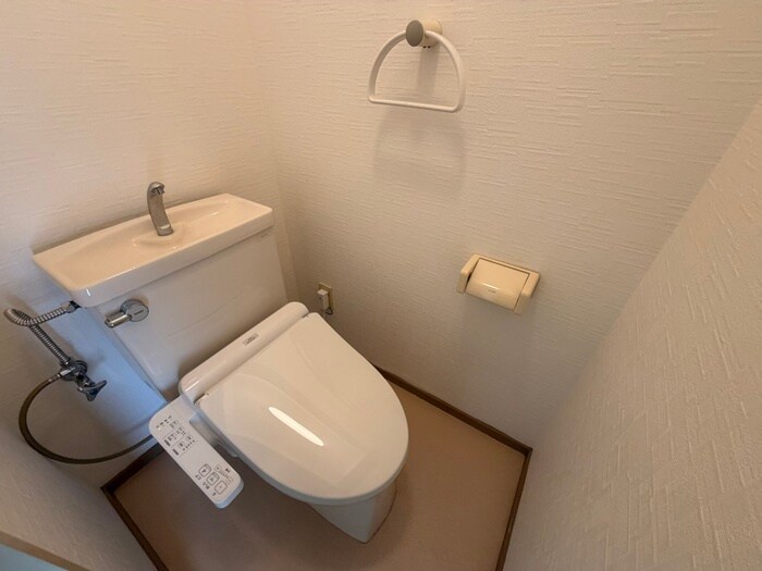 物件内観写真5　(トイレ)