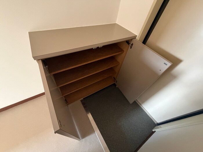 物件内観写真8　(靴箱)