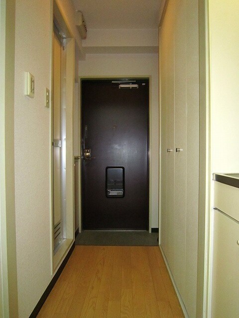 物件内観写真15　(玄関)