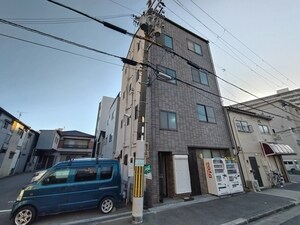 秀島マンション外観写真