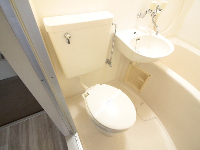 物件内観写真14　(トイレ)