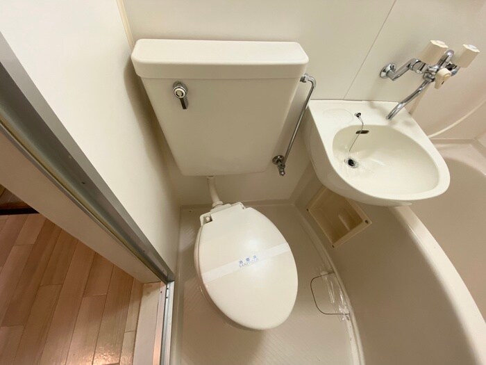 物件内観写真15　(トイレ)