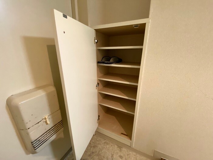 物件内観写真18　(靴箱)