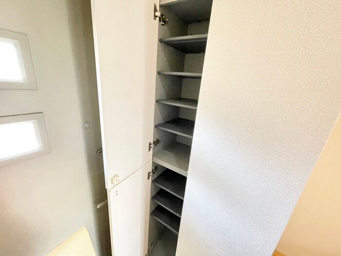 物件内観写真18　(靴箱)