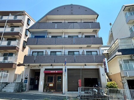 ロイヤルアーク外観写真