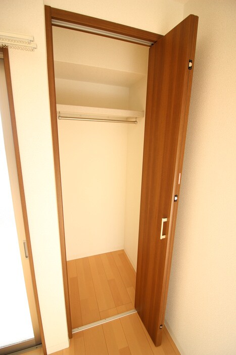 物件内観写真15　(収納)