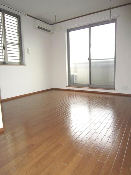 物件内観写真4　(居室)