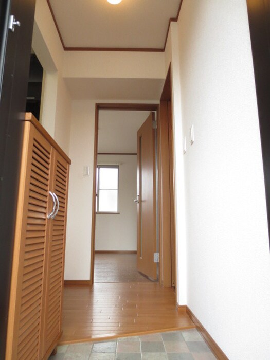 物件内観写真13　(廊下)