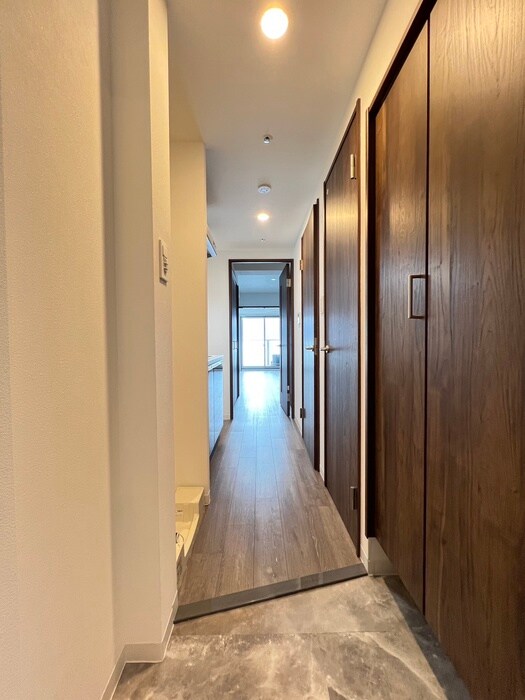 物件内観写真17　(玄関)