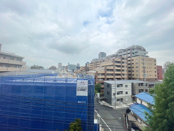 物件内観写真16　(室内からの展望)