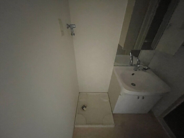 物件内観写真20　(洗濯機置場)