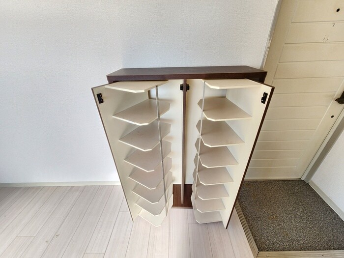 物件内観写真13　(靴箱)