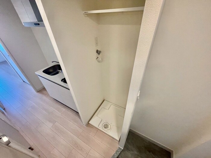 物件内観写真14　(洗濯機置場)