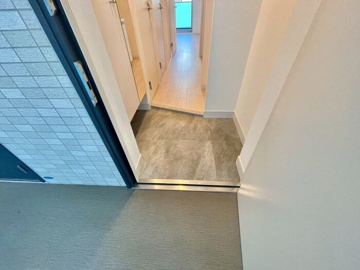 物件内観写真19　(玄関)