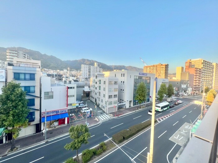 物件内観写真22　(室内からの展望)