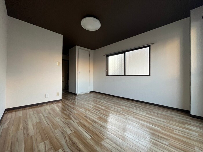 物件内観写真10　(居室)