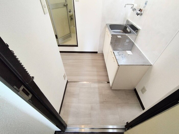 物件内観写真14　(玄関)