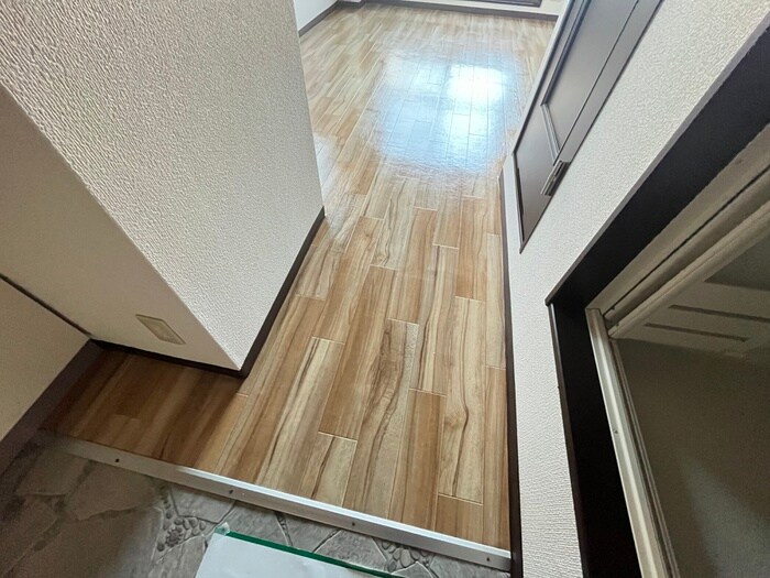 物件内観写真18　(廊下)