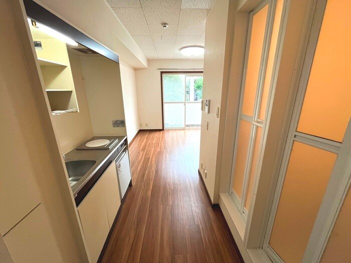 物件内観写真16　(廊下)