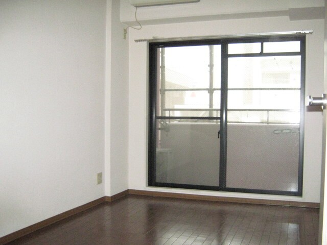 物件内観写真6　(居室)