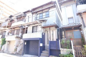 出戸ガレージ倉庫付貸家外観写真