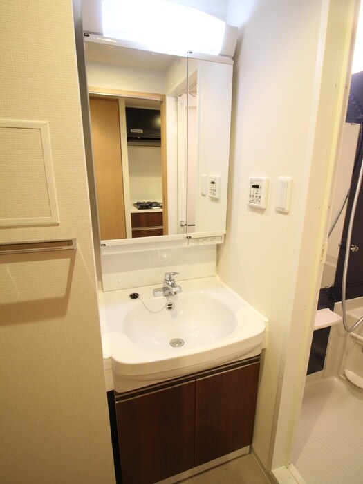 物件内観写真11　(洗面)