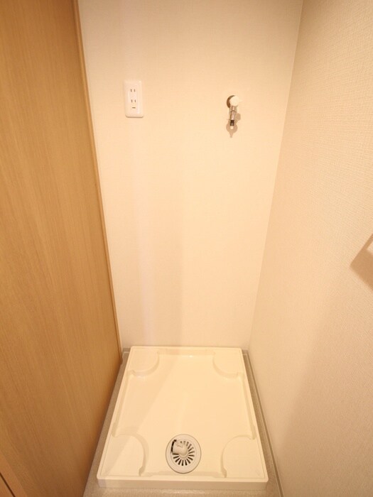 物件内観写真15　(洗濯機置場)