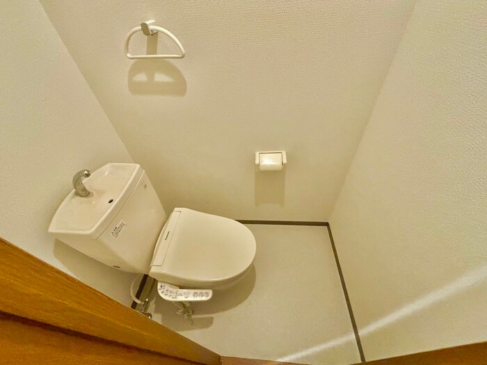 物件内観写真11　(トイレ)