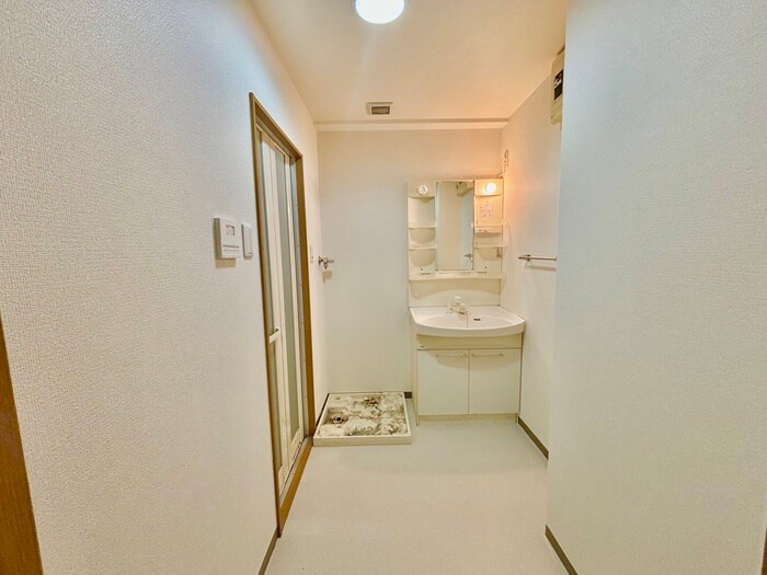 物件内観写真13　(靴箱)