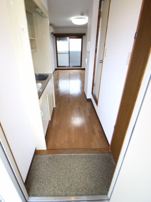 物件内観写真15　(玄関)