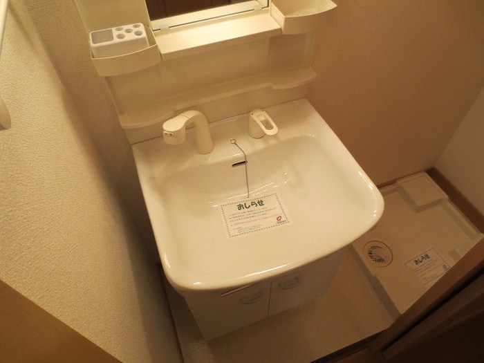 物件内観写真12　(洗面)