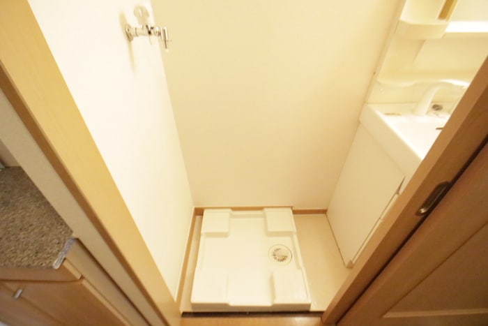 物件内観写真13　(洗濯機置場)