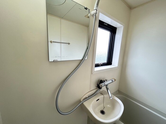 物件内観写真11　(洗面)
