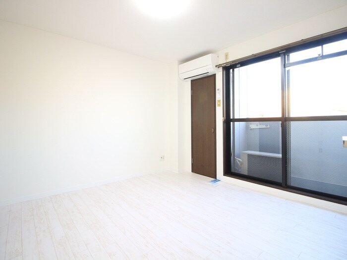 物件内観写真12　(居室)