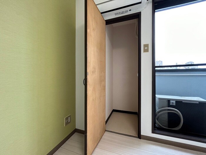 物件内観写真12　(収納)
