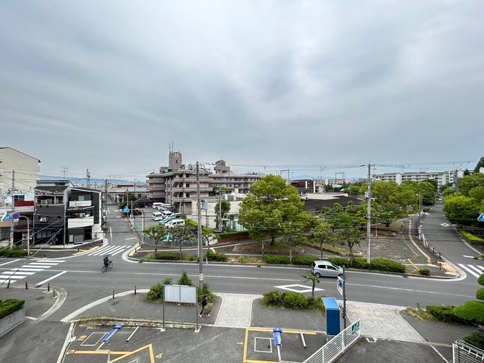 物件内観写真15　(室内からの展望)